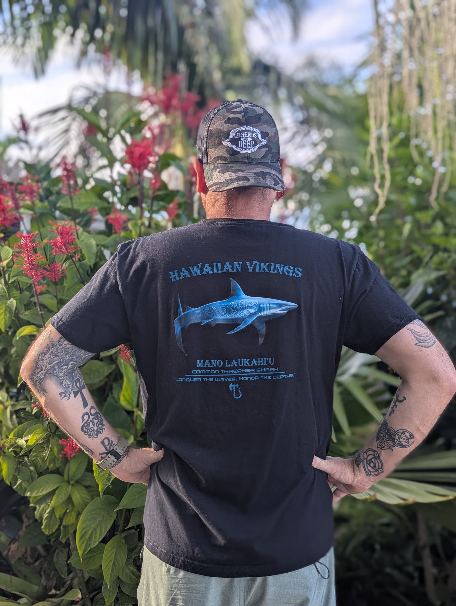 Common Thresher Shark Tri-Blend Short Sleeve T-Shirt